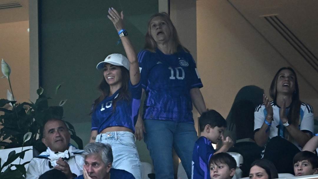 Celia Messi sa snahom na tribinama navija za Lionela