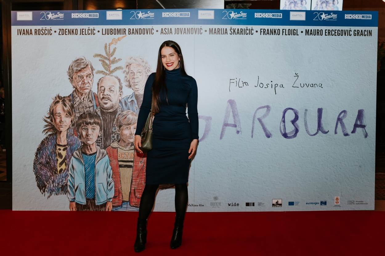 Ana Uršula Najev na premijeri filma Garbura