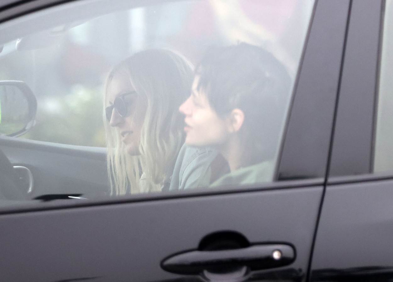 Kristen Stewart se vratila s odmora u Meksiku sa zaručnicom