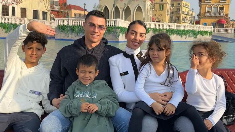 Georgina Rodriguez i Cristiano Ronaldo s obitelji