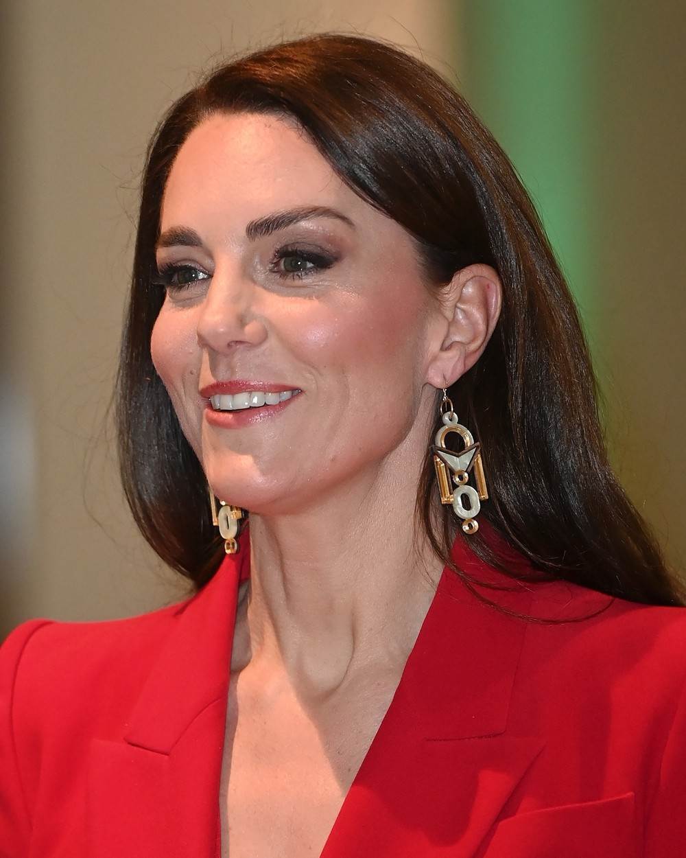 Kate Middleton nosi naušnice 'Chalk jewerly' koje koštaju oko 80 eura