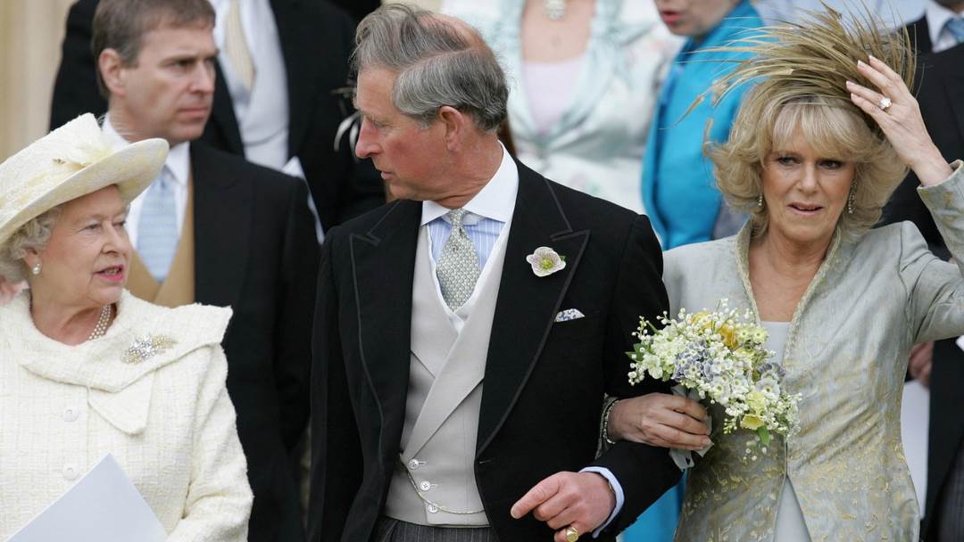 Kralj Charles, kraljica Elizabeta i Camilla Parker Bowles