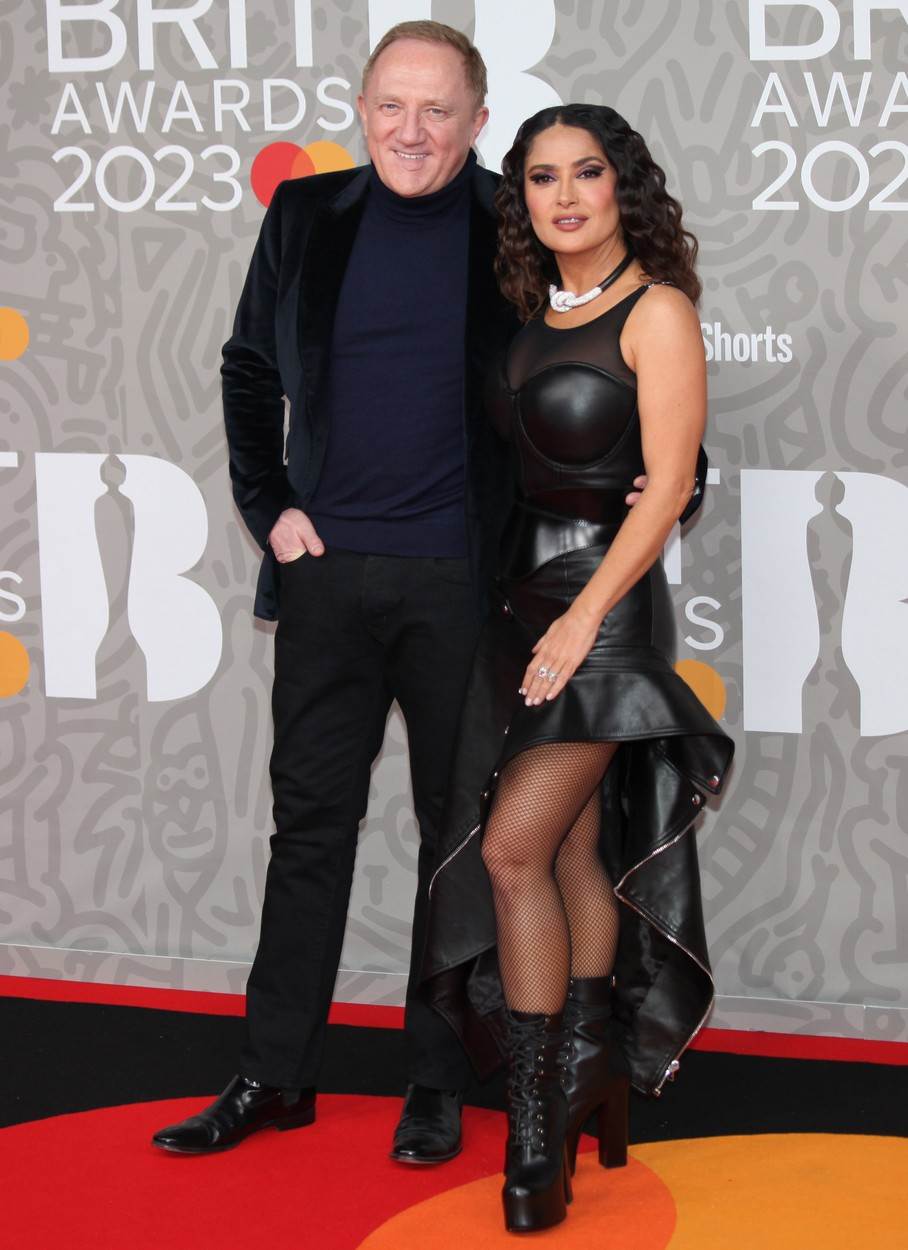 Salma Hayek sa suprugom na dodjeli BRIT Awardsa