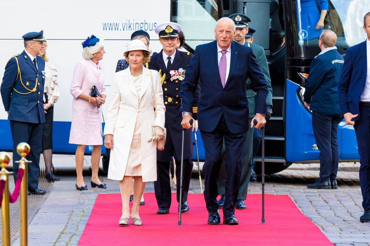 Kralj Harald V. i kraljica Sonja su se morali boriti za svoj brak