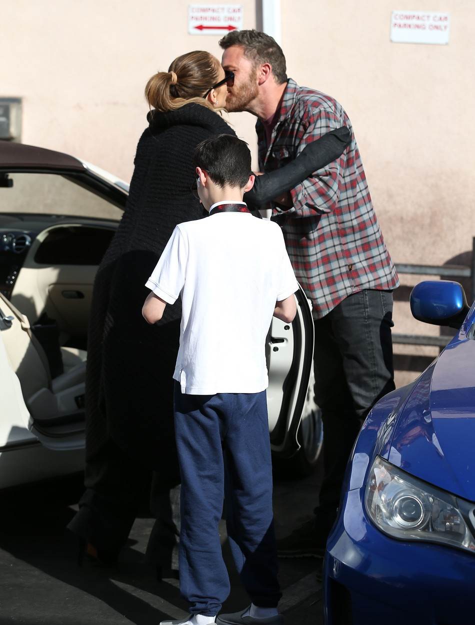 Sinu Jennifer Lopez smeta što se ona javno ljubi s Benom Affleckom