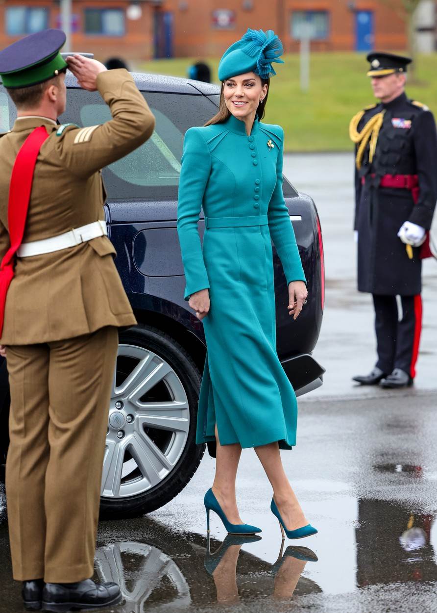 Kate Middleton u zelenoj Catherine Walker haljini