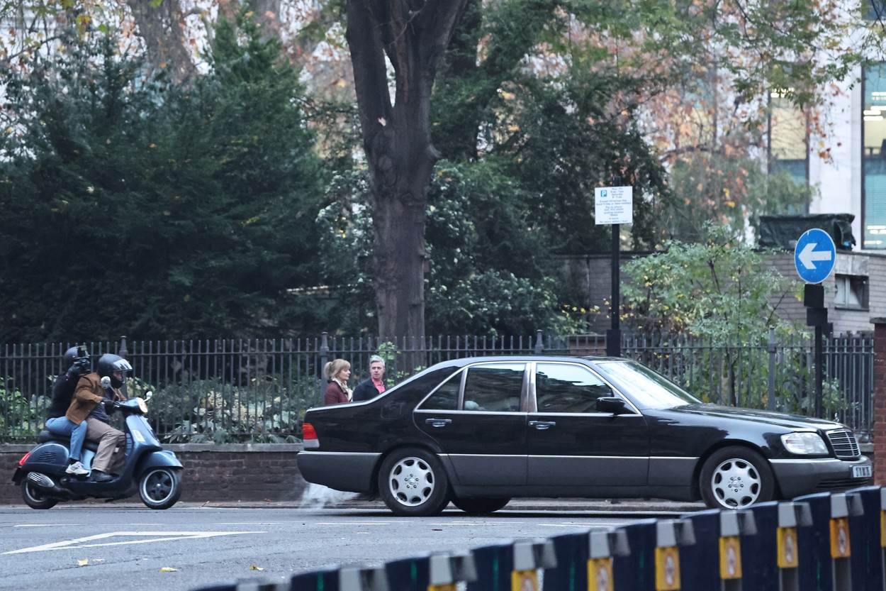 Serija Kruna napravila je repliku automobila u kojem je poginula princeza Diana
