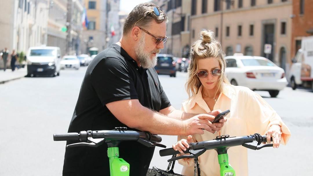 russel crowe, britney theriot