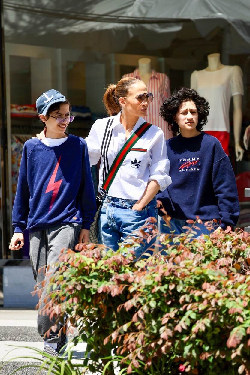 Jennifer Lopez u javnosti sa sinom i kćeri