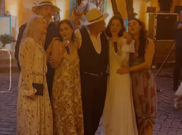 Cijela obitelj pjeva na vjenčanju Nine Šerbedžije