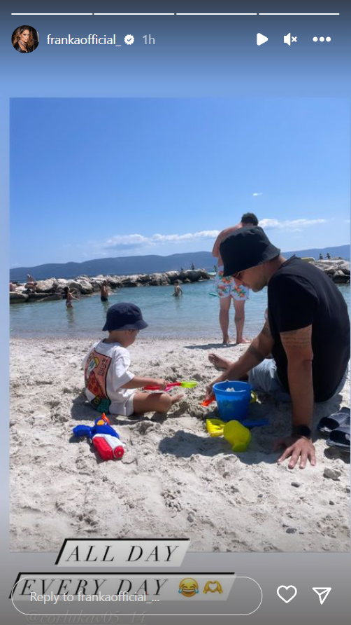 Vedran Ćorluka i sin Viktor se igrali na plaži