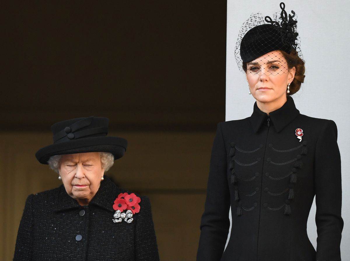 Kraljica Elizabeta II. i Kate Middleton
