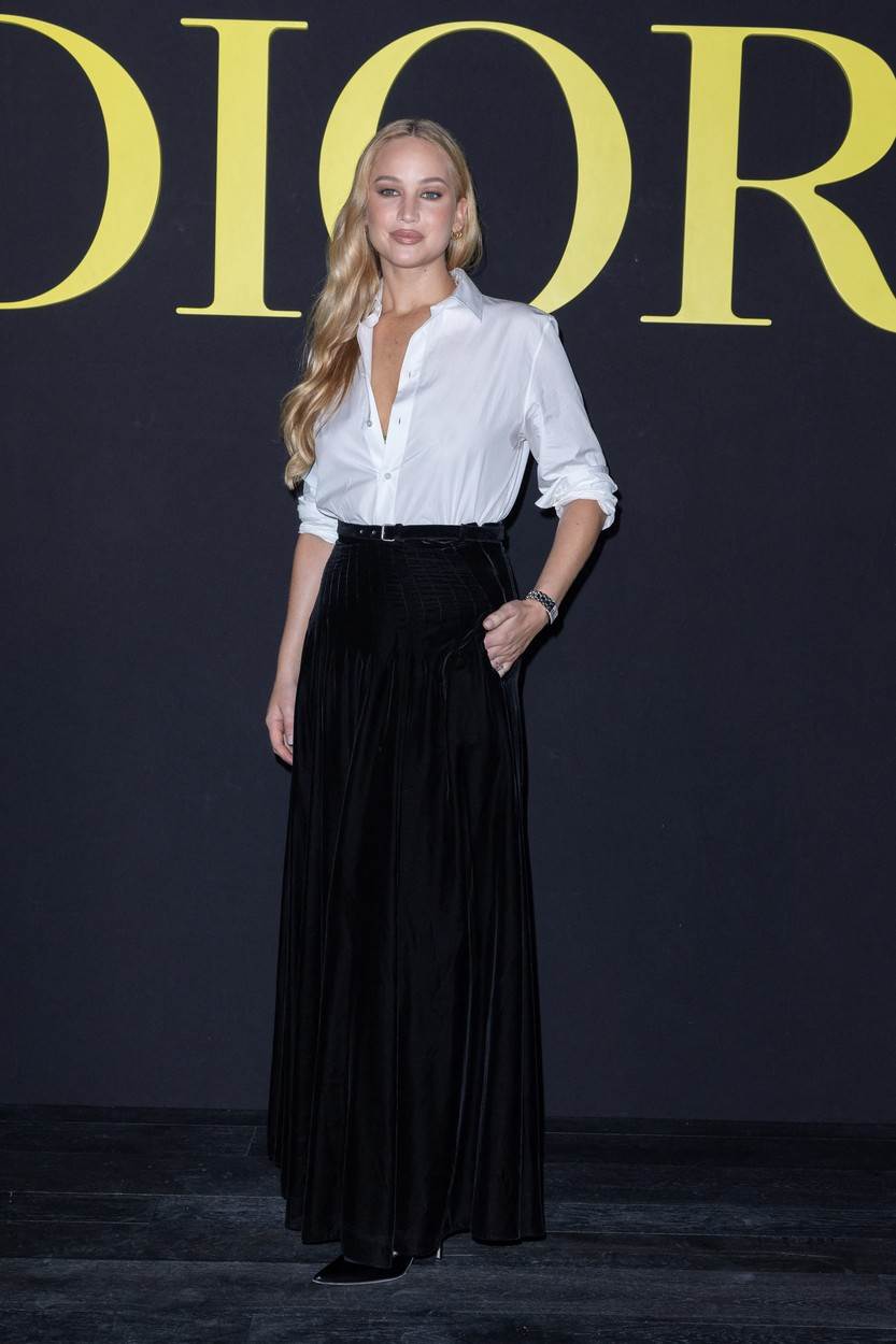 Jennifer Lawrence na reviji Christiana Diora u Parizu 2023