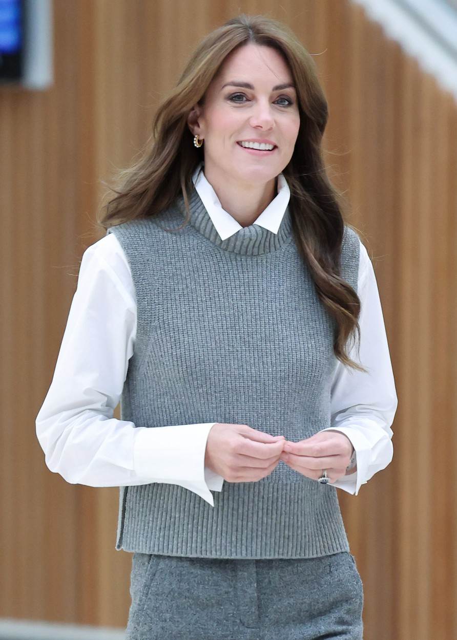 Kate Middleton u bijeloj košulji