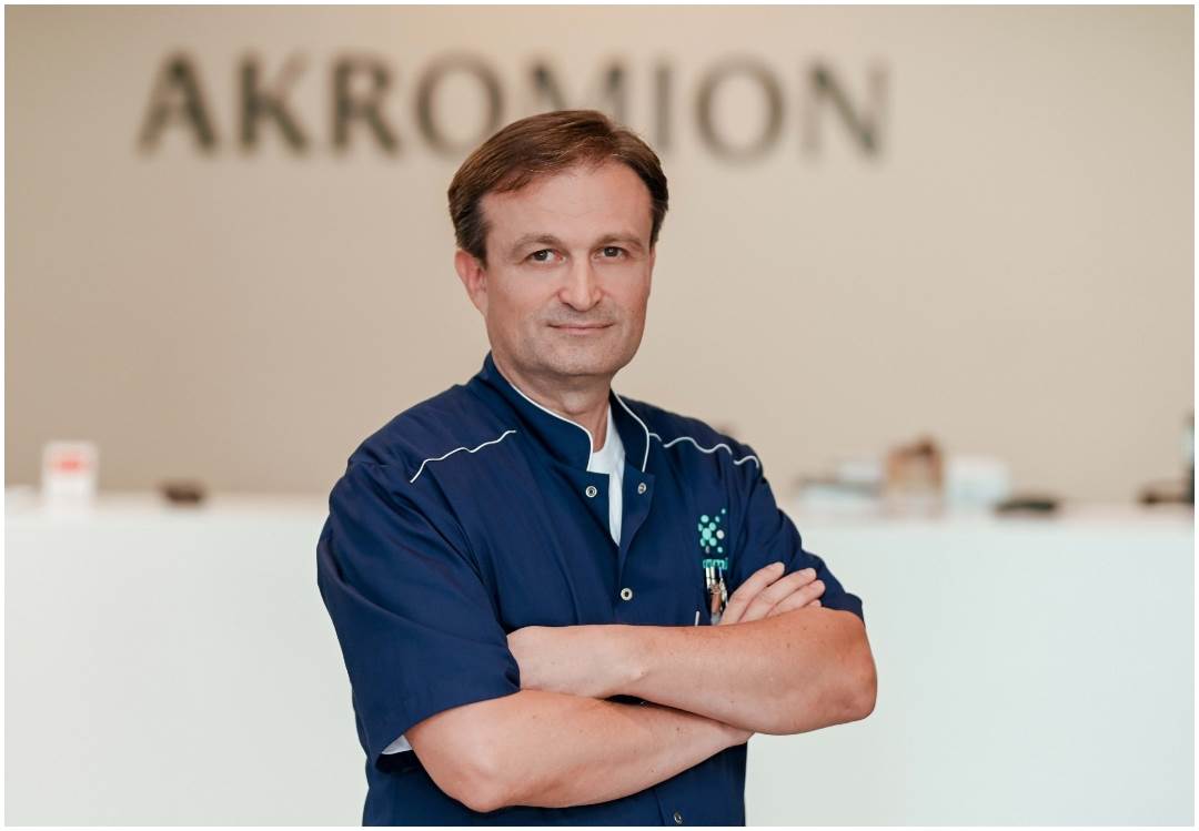 dr. sc. Denis Tršek, dr.med., spec. ortoped u Specijalnoj bolnici Akromion
