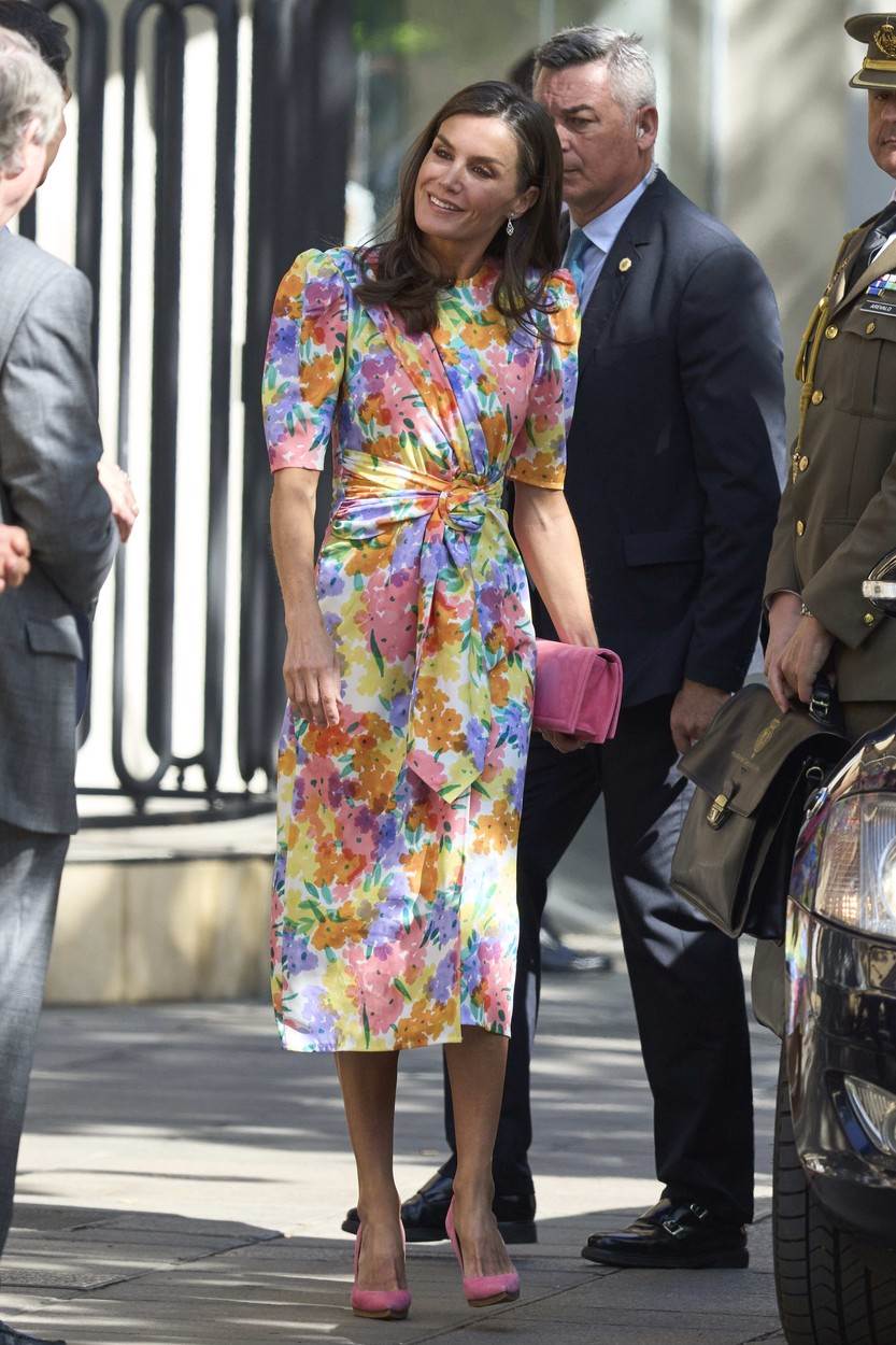 Kraljica Letizia u drapiranoj haljini