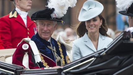 Kralj Charles došepao do Kate Middleton