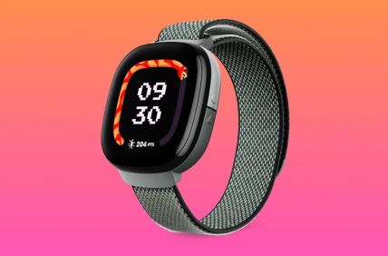 Fitbit Ace LTE (7).jpg