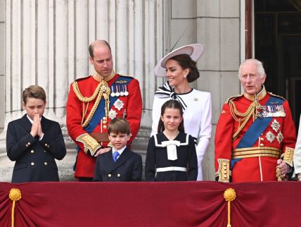 Kate Middleton, kralj Charles, princ William, princ George, princeza Charlotte i princ Louis