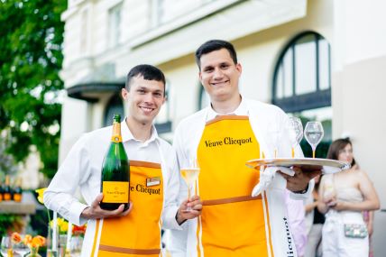 Veuve Clicquot_Solaire Tables 8.jpg