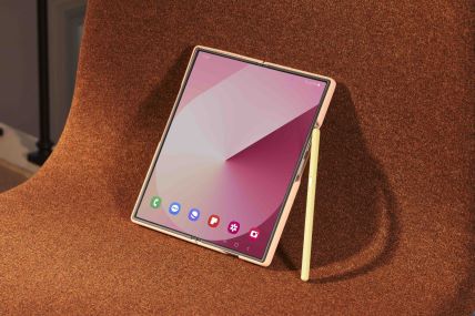 Samsung Galaxy Z Fold6 (2).jpg