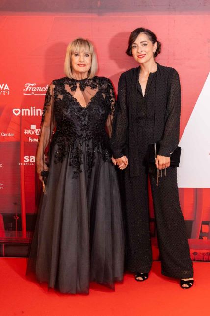 Biserka Petrović i Zrinka Cvitešić