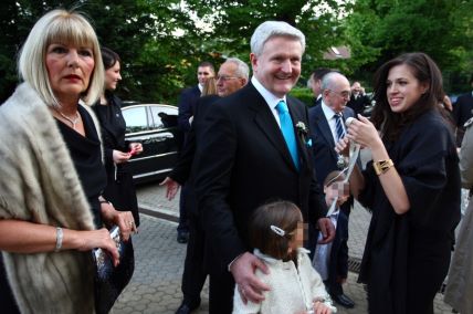 Ivica Todorić sa suprugom Vesnom i unucima na vjenčanju Ivana Valentića 2009.