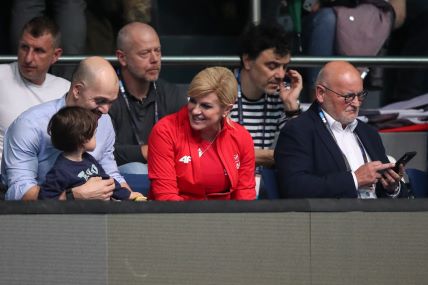 Kolinda Grabar-Kitarović i Zlatko Mateša na vaterpolskoj utakmici između Hrvatske i Mađarske