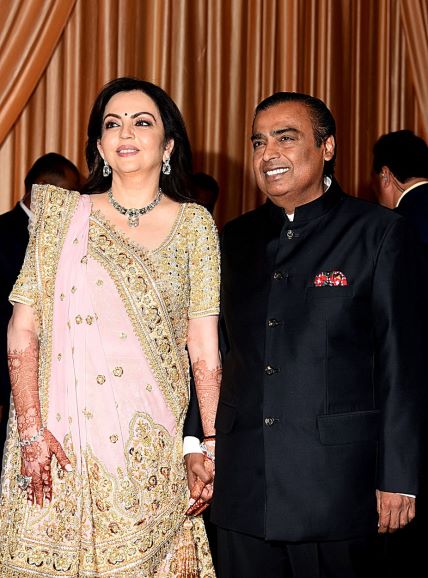 Mukesh Dhirubhai i Nita Ambani imaju troje djece