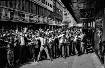 06 Plavi Orkestar_Potpisivanje albuma 1985 (Photo by Kamenko Pajic).jpeg