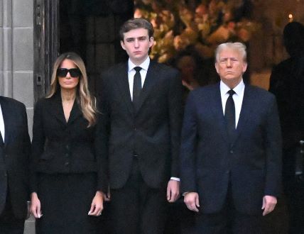 Donald, Melania i Barron Trump