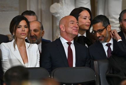 Lauren Sánchez i Jeff Bezos na inauguraciji Donalda Trumpa