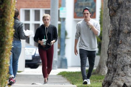 Chole Grace Moritz Brooklyn Beckham.jpg