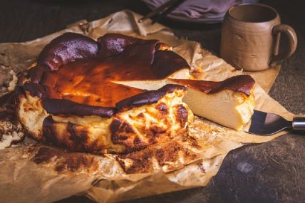 3 verzije torte od sira: Japanki pahuljasti, baskijski zagoreni i kolač s anđeoskim suzama