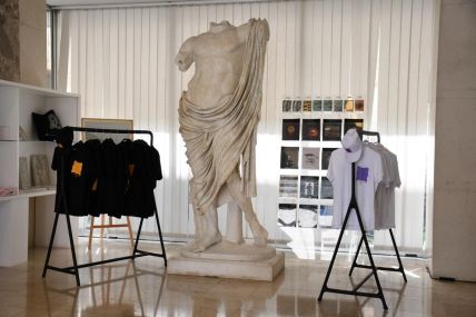 Dizajnerska kolekcija suvenira LEXALE i Arheoloski muzej Zadar (23).jpg