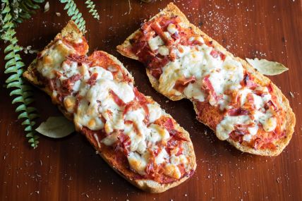 pizza na bagetu.jpg