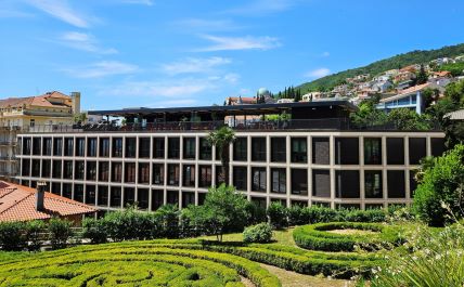 KEIGHT FACADE SIDE.jpg