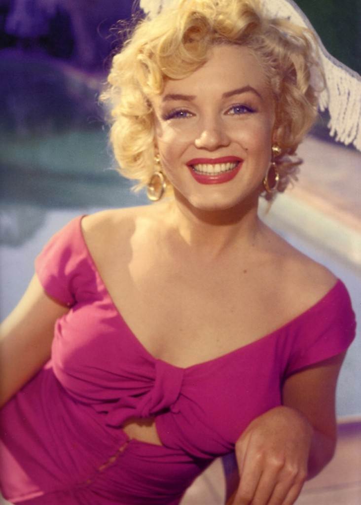 Zaštitni znak Marilyn Monroe su plavi bob i crveni ruž