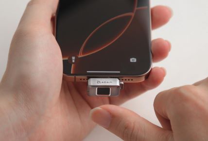 iKlips S USB-C Nano Touch Fingerprint SSD (4).jpg