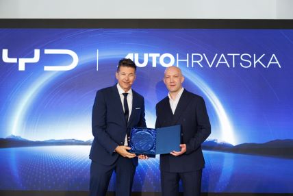 Alen Vuksan Ćusa i David Kušanić.jpg