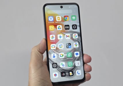 Telemach 5G Pro 2 smartphone.jpg