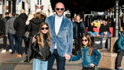 Edo Mehmedović s kćerima na špici