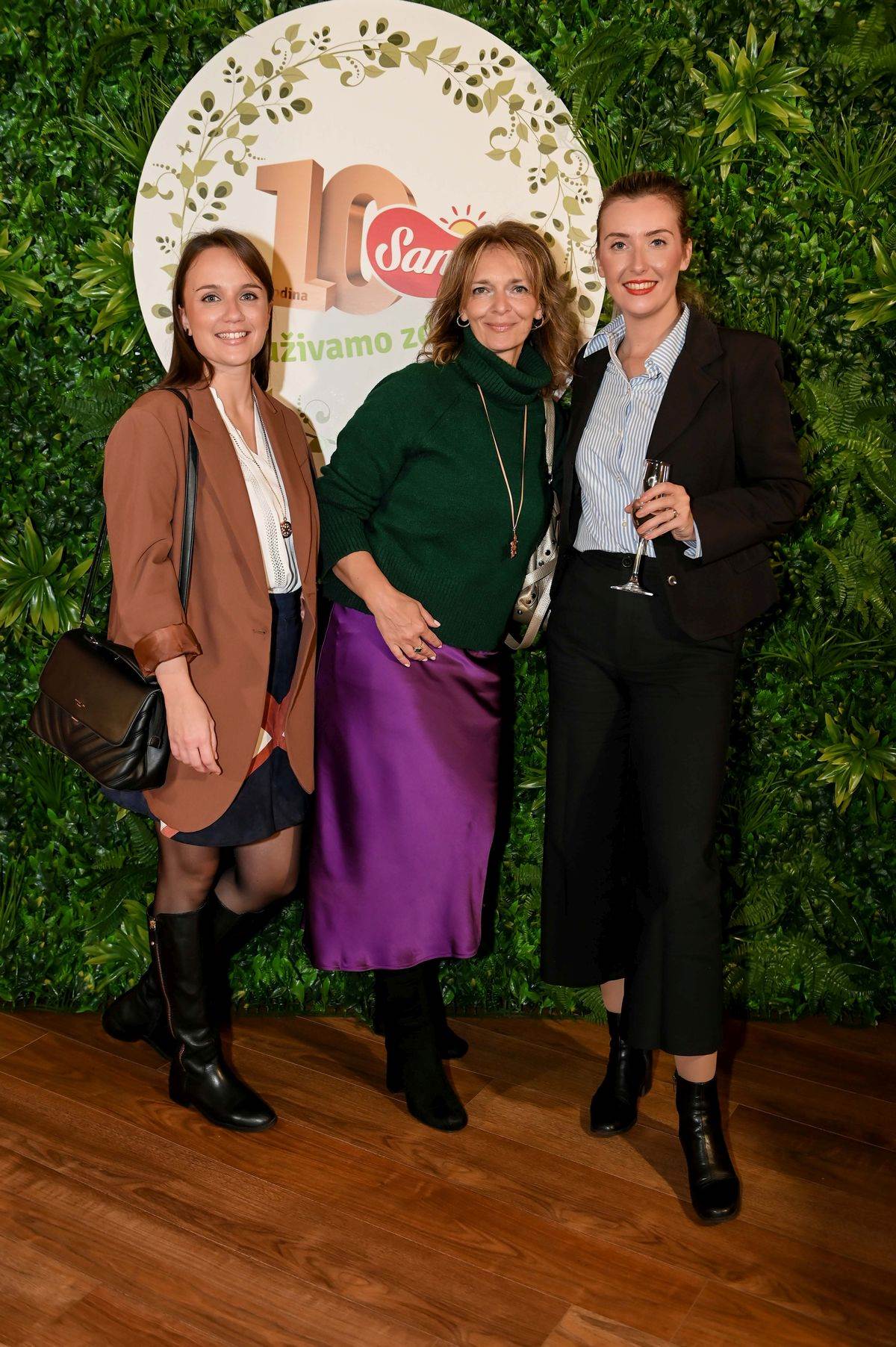 Bernarda Selihar i Ivana Maksimov Ivanković, Merkur osiguranje sa Sonjom Runkas, executive coach 1moment.JPG