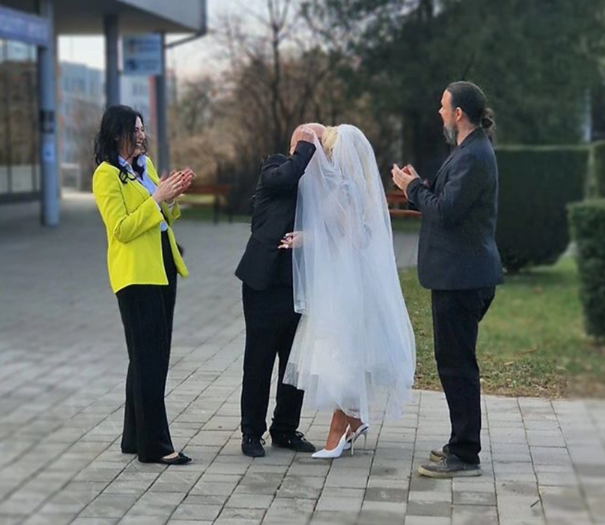 Alex Ognjena pokazala vjenčanicu i ispričala detalje o suprugu