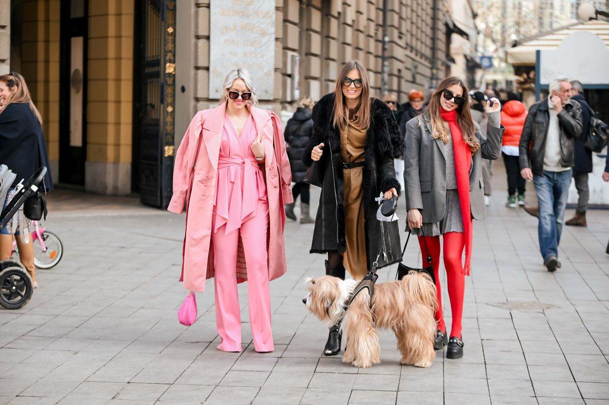 Dama na špici u Ugg papučama