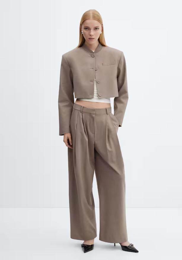 Hlače širokih nogavica s ušitcima/ Mango/ 69,99 EUR