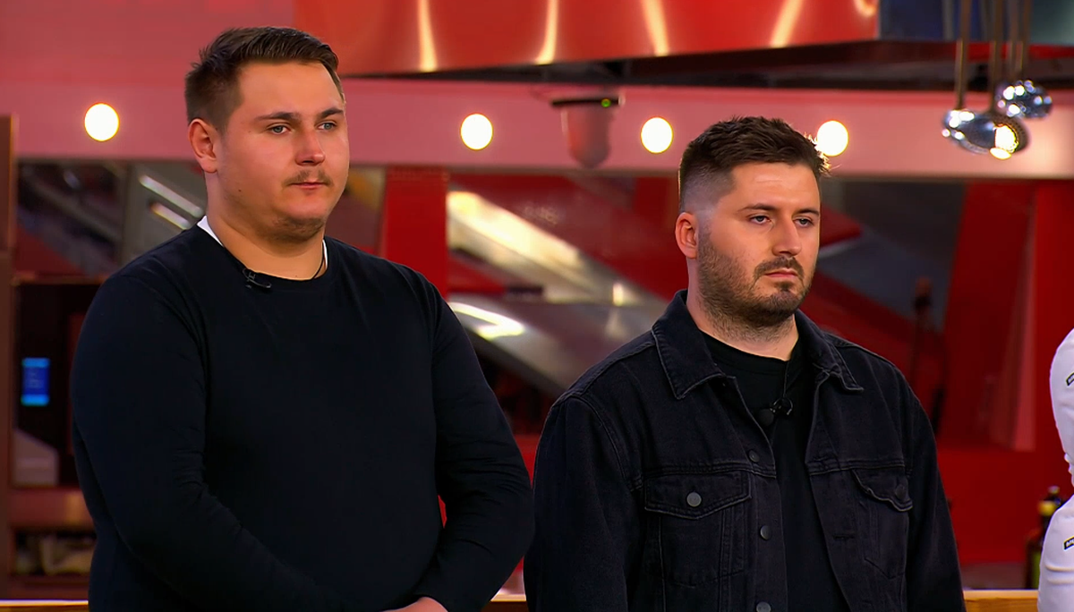 HK - Anel i Nikola cekaju timove.PNG