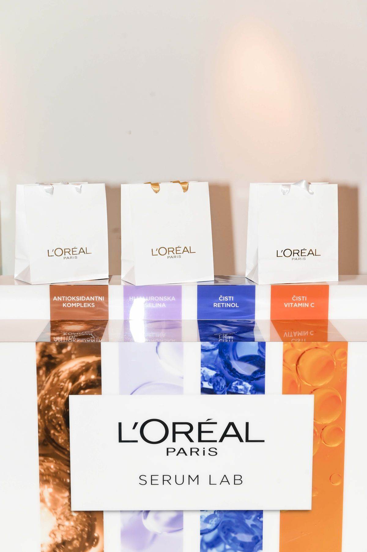 Anja Alavanja Viljevac s prelijepom sestrom Larom Alavanjom