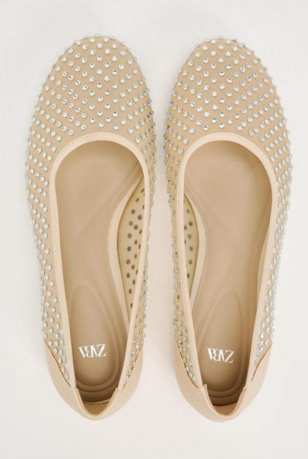 Mrežaste balerinke sa štrasom/ Zara/ 22,99 EUR