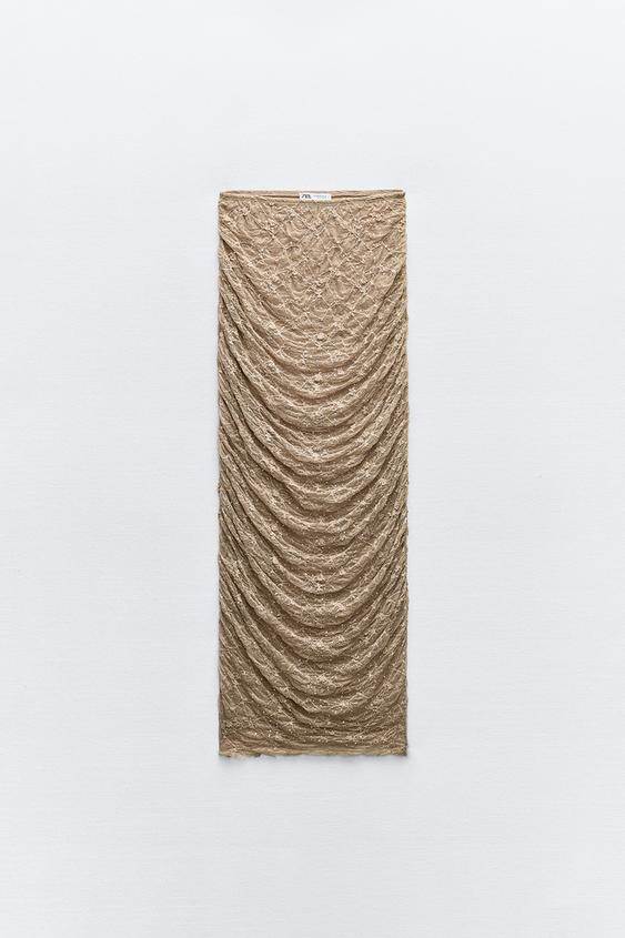 Čipkasti komadi iz Zare